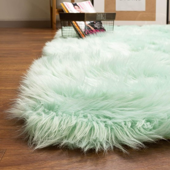 Super Area Rugs Ultra Soft & Fluffy Faux Sheepskin Rug, Mint 4 x 6 Feet Carpet for Bedroom Living Room