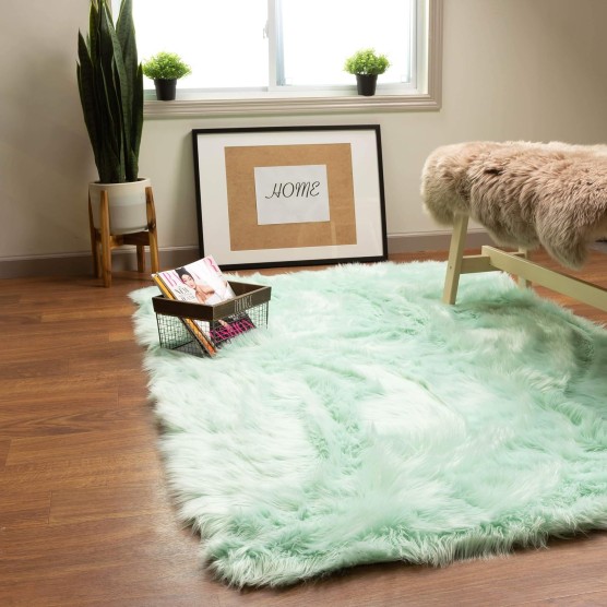 Super Area Rugs Ultra Soft & Fluffy Faux Sheepskin Rug, Mint 4 x 6 Feet Carpet for Bedroom Living Room