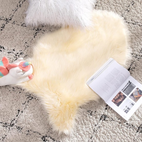 Fluffy Rug Soft Shaggy Faux Fur Area Rug Luxury Plush Sheepskin Carpet for Bedroom Living Room Sofa Chair 2 x 3 Feet, Beige